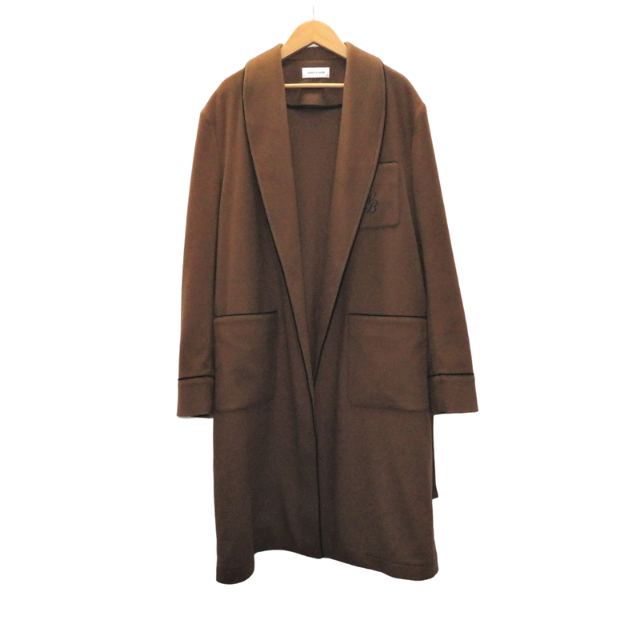 ERNEST W. BAKER 21ss ROBE COATFREE