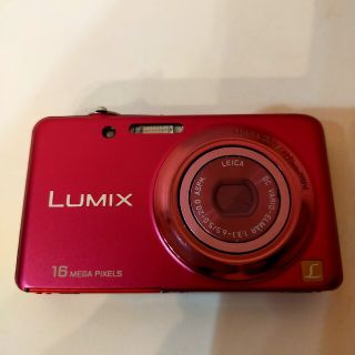 パナソニック(Panasonic)のデジタルカメラ　LUMIX FH7 ピンク(コンパクトデジタルカメラ)