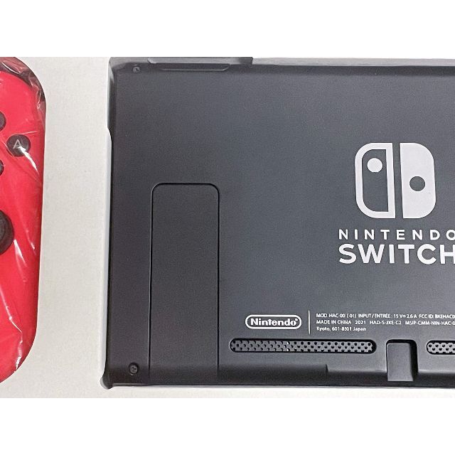 超美品 新型 NINTENDO 任天堂 スイッチ Switch ブルーレッド エンタメ/ホビーのゲームソフト/ゲーム機本体(家庭用ゲーム機本体)の商品写真