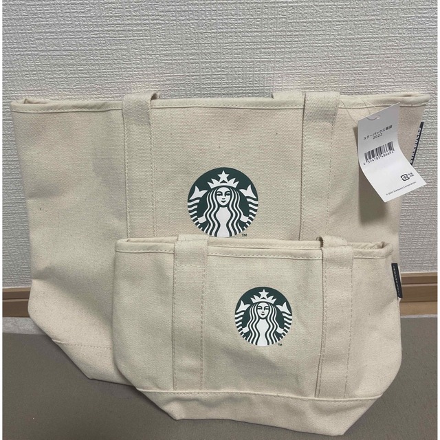 Starbucks(スターバックス)の【10】スターバックストートバッグセット レディースのバッグ(トートバッグ)の商品写真