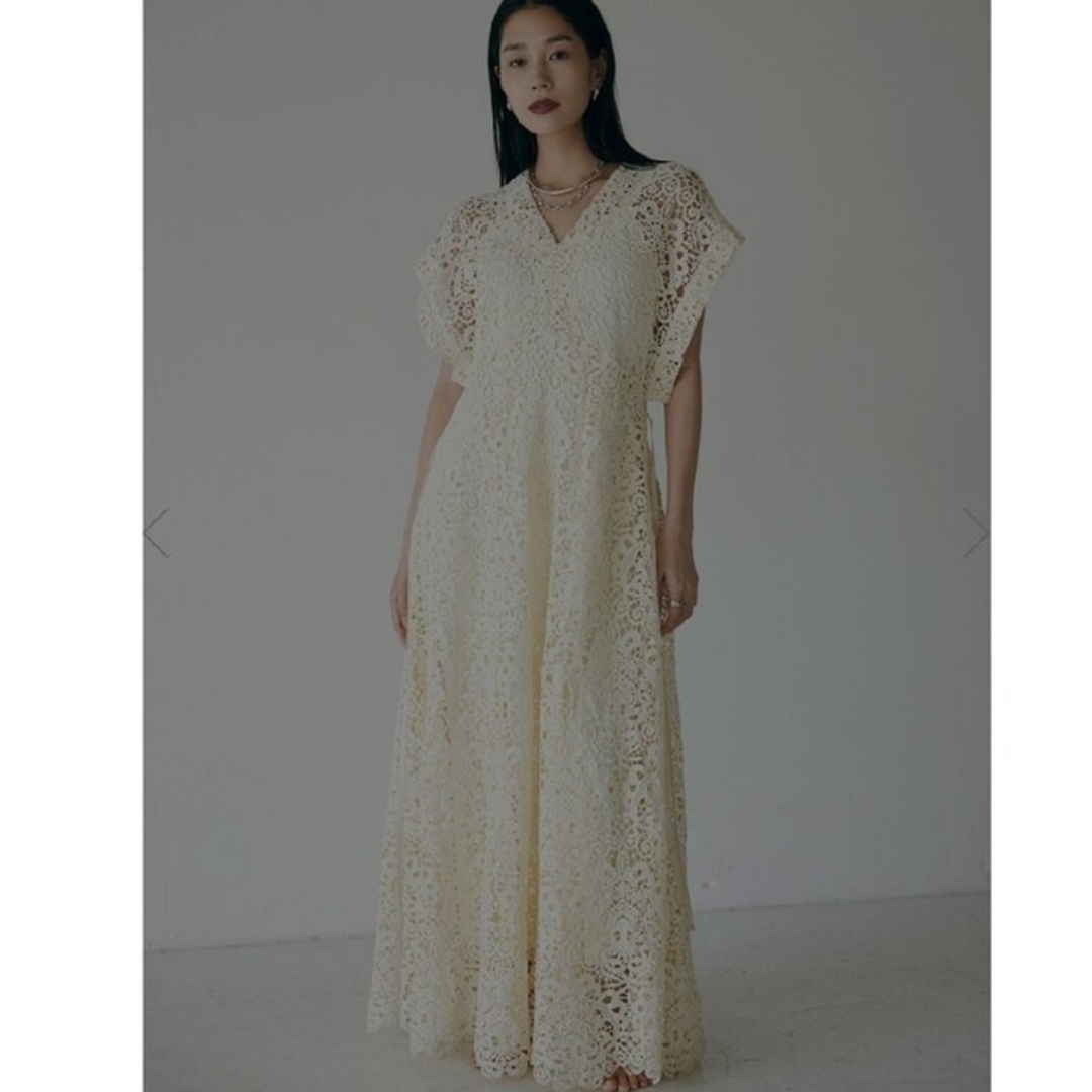 MEDI 2WAY FLARE CHEMICAL LACE DRESS