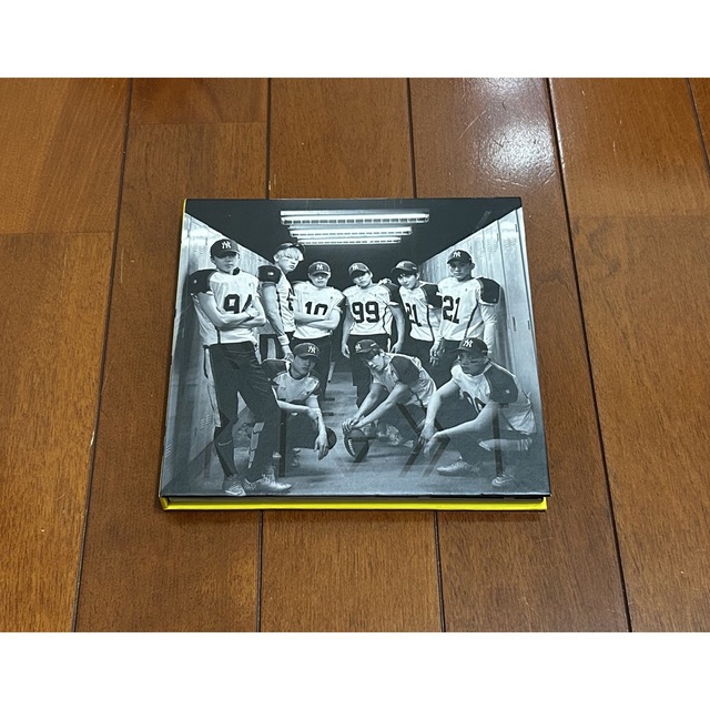 EXO(エクソ)のEXO CD LOVE ME RIGHT エンタメ/ホビーのCD(K-POP/アジア)の商品写真