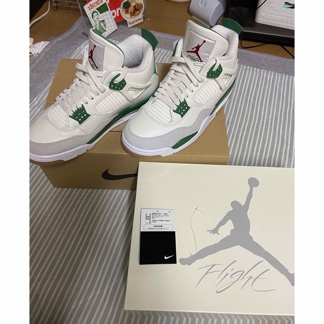 Jordan Brand（NIKE）(ジョーダン)のNike SB × Air Jordan 4 らんぐどしゃ様専用 メンズの靴/シューズ(スニーカー)の商品写真