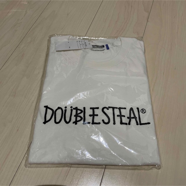 DOUBLE STEAL(ダブルスティール)の新品　未使用　未開封　ダグ付き　ダブルスティール　半袖　tシャツ M 白 メンズのトップス(Tシャツ/カットソー(半袖/袖なし))の商品写真