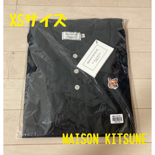 メゾンキツネ(MAISON KITSUNE')の新品　メゾンキツネ   ポロシャツ　XSサイズ　ブラック　男女兼用　黒(ポロシャツ)
