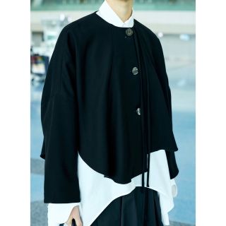 エンフォルド(ENFOLD)の今季 完売 ENFOLD CAPE-LIKE JACKET 38 黒(ノーカラージャケット)