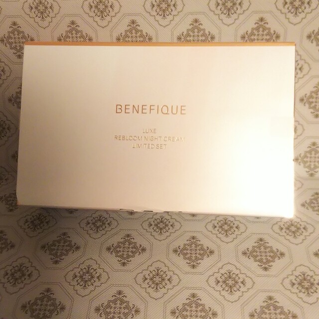 BENEFIQUE(ベネフィーク)の【綺麗なもの好き様専用】ベネフィークリュクス リブルーム ナイトクリーム エンタメ/ホビーのコレクション(その他)の商品写真