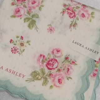 ローラアシュレイ(LAURA ASHLEY)の値下げ📌ローラアシュレイ☆大判ハンカチーフ58×58🌼(ハンカチ)