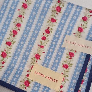 ローラアシュレイ(LAURA ASHLEY)の値下げ📌ローラアシュレイ☆大判ハンカチーフ58×58🌹(ハンカチ)