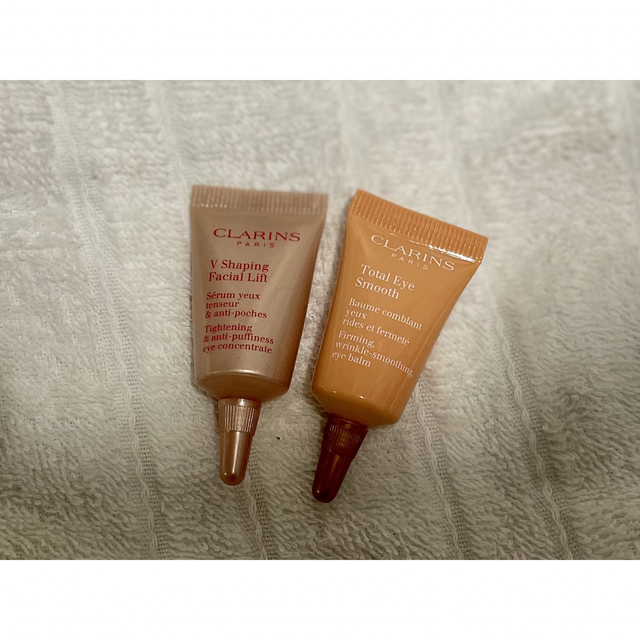 CLARINS(クラランス)の【新品】クラランス　グランアイセラム　トータルアイスムース コスメ/美容のスキンケア/基礎化粧品(アイケア/アイクリーム)の商品写真