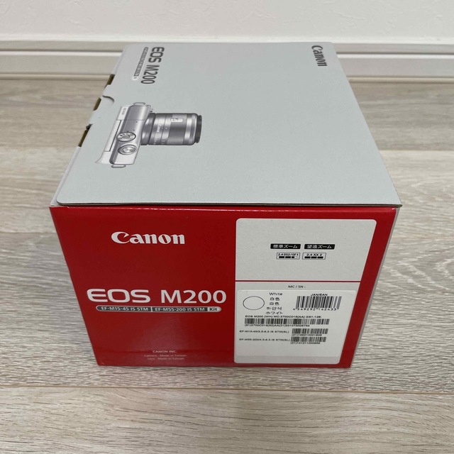 Canon(キヤノン)のmaximo様専用　Canon EOS M200 ダブルズームキット キャノン  スマホ/家電/カメラのカメラ(ミラーレス一眼)の商品写真