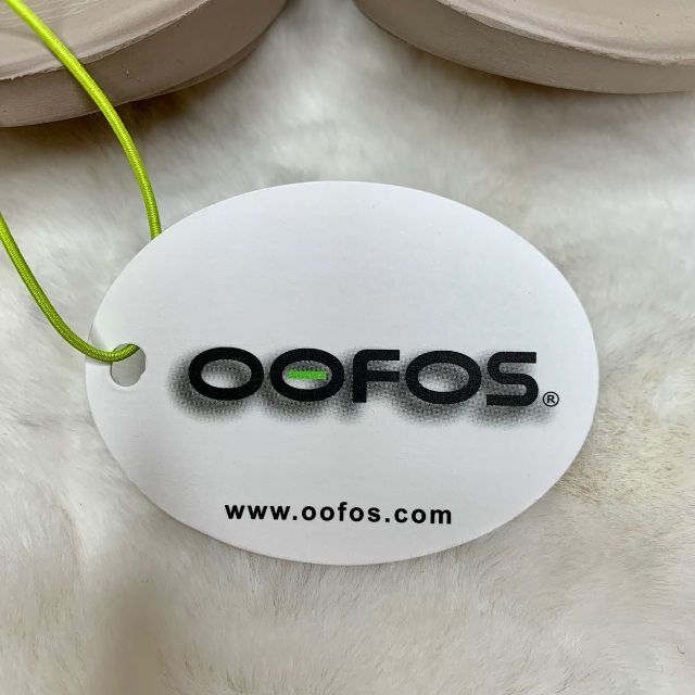 OOFOS(ウーフォス)の新品未使用　OOFOS ウーフォス OOriginal サンダル 23㎝ レディースの靴/シューズ(サンダル)の商品写真