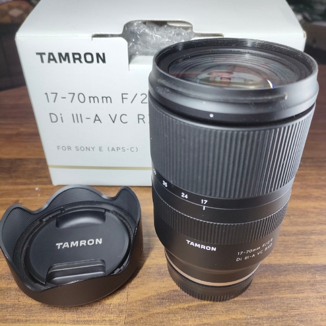 TAMRON17-70mm f2.8 Di III-A VC RXD(B070) スマホ/家電/カメラのカメラ(レンズ(ズーム))の商品写真