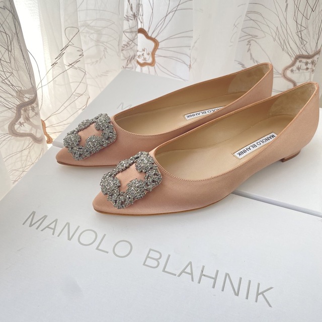 Manolo Blahnik　フラットシューズ