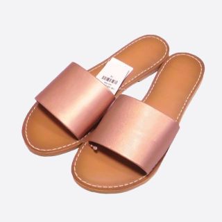 アバクロンビーアンドフィッチ(Abercrombie&Fitch)の★新品★アバクロンビー&フィッチ★スライドサンダル(Rose Gold/7-8)(サンダル)