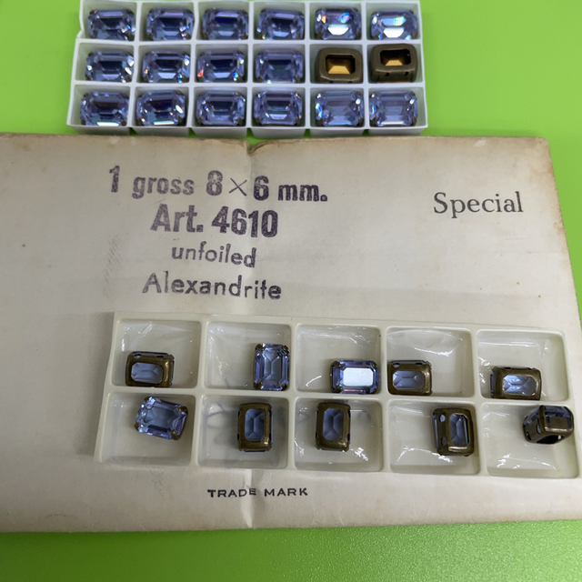 SWAROVSKI(スワロフスキー)のSWARO VINTAGE　DX ハンドメイドの素材/材料(各種パーツ)の商品写真