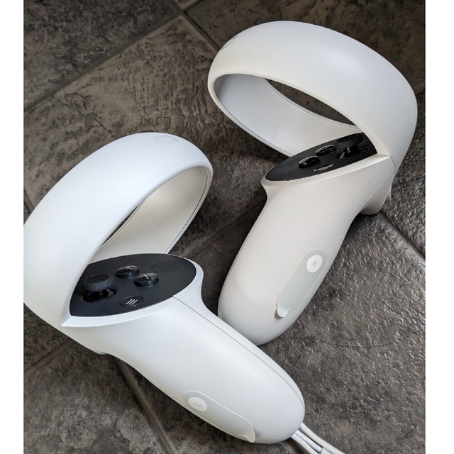 【美品】Oculus quest 2 64gb (Meta quest 2) エンタメ/ホビーのゲームソフト/ゲーム機本体(家庭用ゲーム機本体)の商品写真