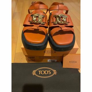 トッズ(TOD'S)のTOD'S トッズ チェーン装飾バックル サンダル(サンダル)