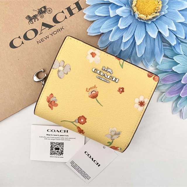 新品☆ COACH コーチ折り財布 ライトイエロー 花柄 レザー 折り財布-