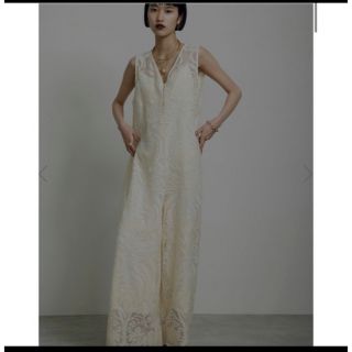 アメリヴィンテージ(Ameri VINTAGE)のameri vintage 完売　CHLOE V NECK ROMPERS(オールインワン)