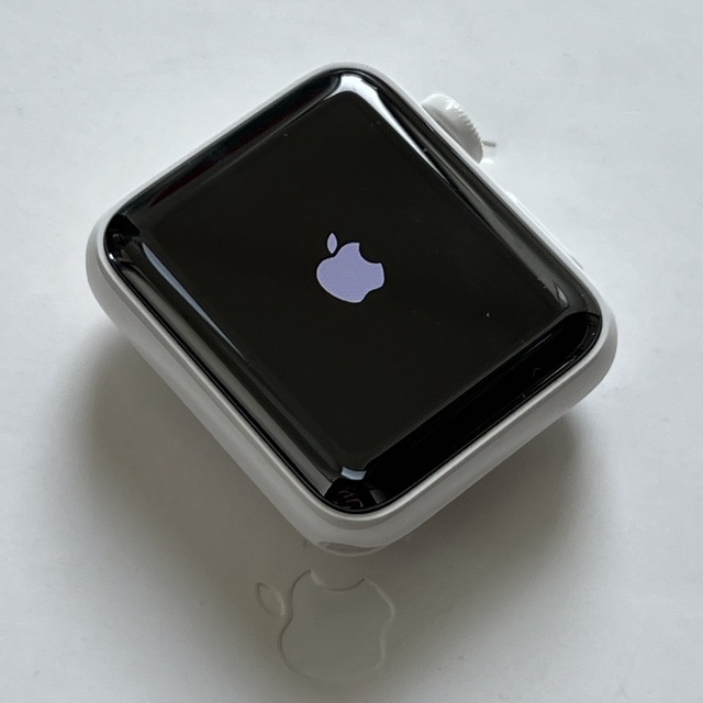 Apple Watch Edition ホワイトセラミック 38mm スマホ/家電/カメラのスマートフォン/携帯電話(その他)の商品写真