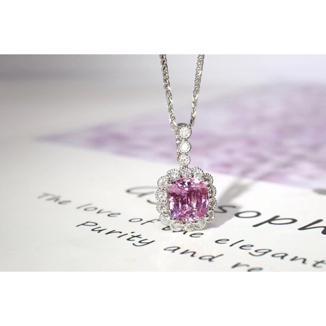アクセサリー 天然ピンク サファイア ペンダントトップ1.08ct k18 f