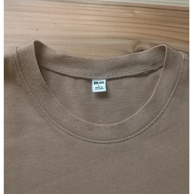 UNIQLO(ユニクロ)のユニクロ  ロングTシャツ L ブラウン レディースのトップス(Tシャツ(半袖/袖なし))の商品写真