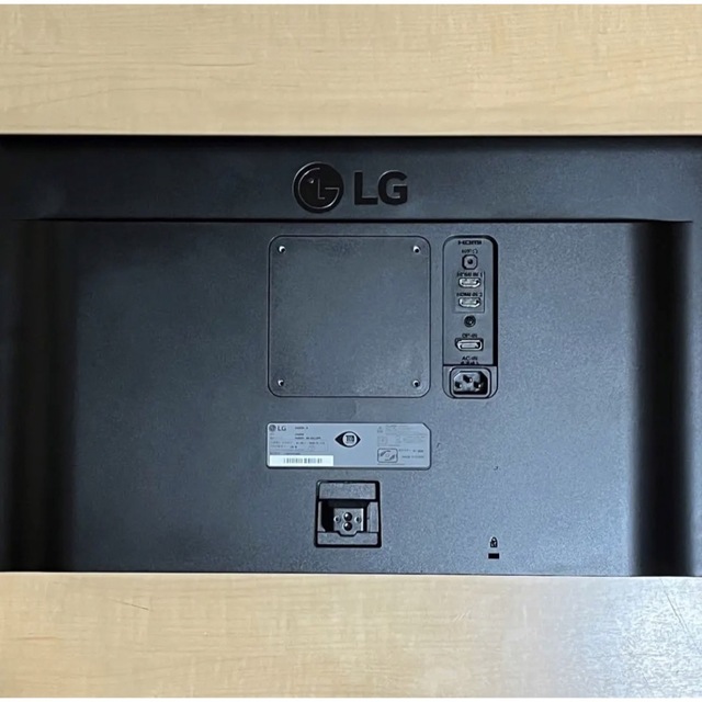 LG Electronics(エルジーエレクトロニクス)の［美品］23.8インチ LG モニター 24UD58-B スマホ/家電/カメラのPC/タブレット(ディスプレイ)の商品写真