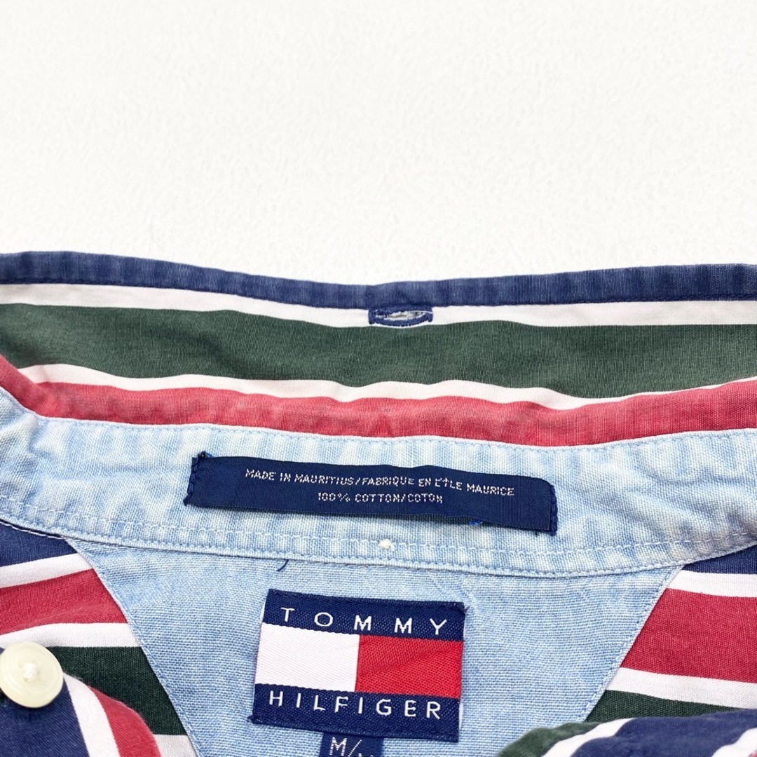 TOMMY HILFIGER(トミーヒルフィガー)のUS古着 トミーヒルフィガー TOMMY HILFIGER ボタンダウンシャツ 長袖 ストライプ ロゴ 刺繍 サイズ：メンズ M グリーン×レッド×ネイビー【中古】 メンズのトップス(シャツ)の商品写真