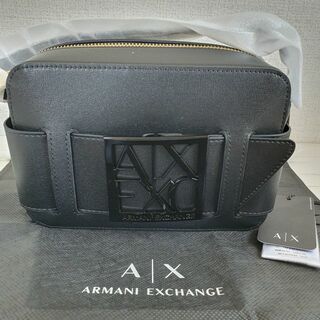 アルマーニエクスチェンジ(ARMANI EXCHANGE)の【新品・未使用】Armani Exchangeスクエアロゴ ショルダーバッグ黒　(ショルダーバッグ)
