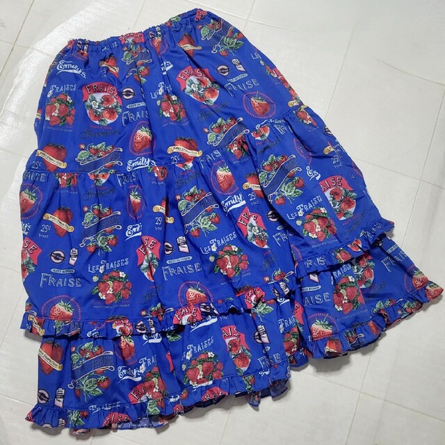 専用】エミキュ Vintage Strawberry ロングスカート 青 - ロングスカート