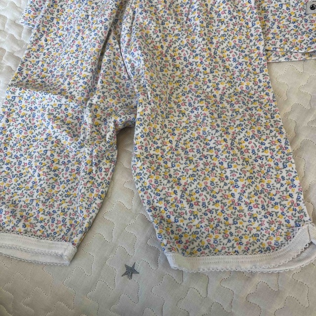 PETIT BATEAU(プチバトー)のPETIT BATEAU 半袖花柄パジャマ 3ans キッズ/ベビー/マタニティのキッズ服女の子用(90cm~)(パジャマ)の商品写真