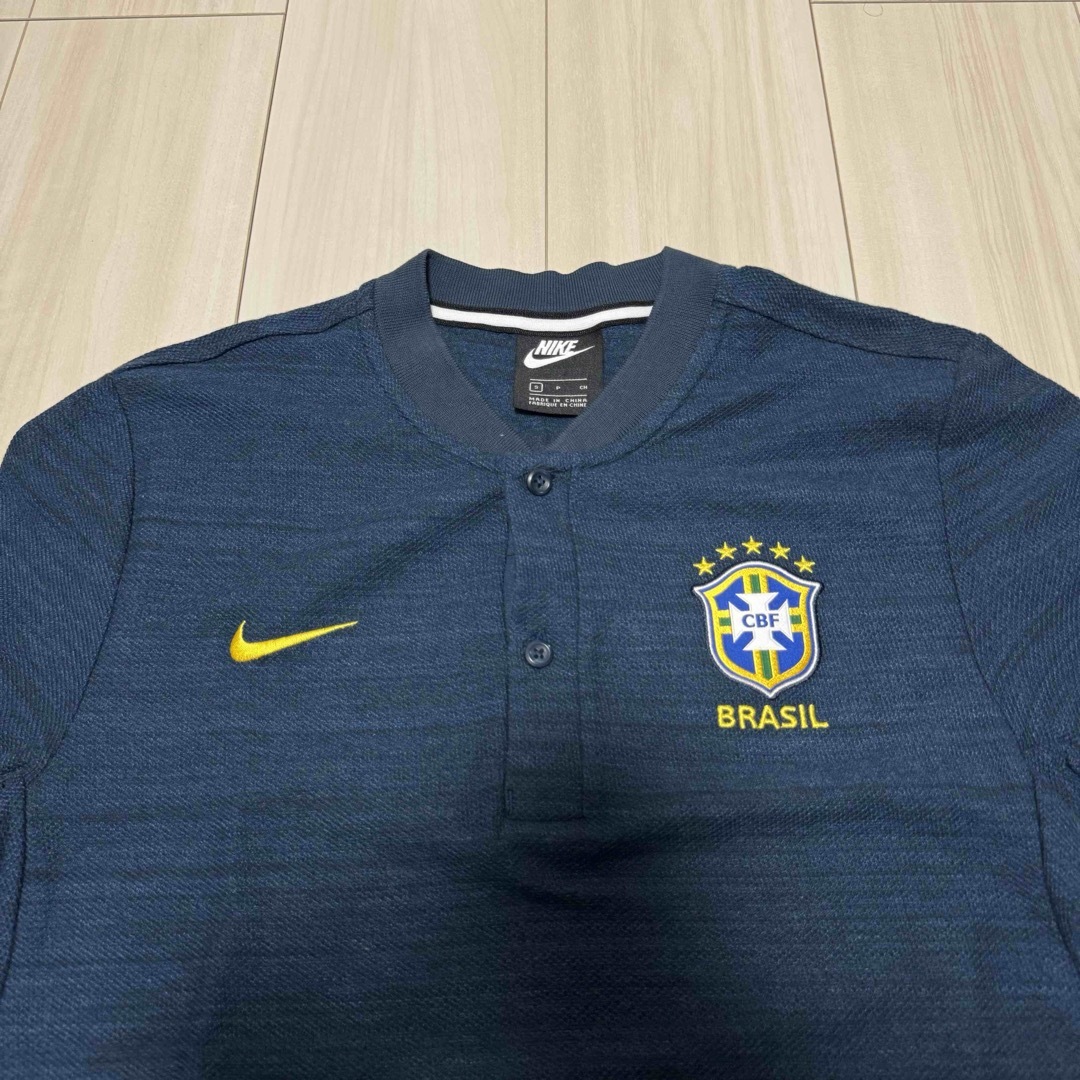 NIKE(ナイキ)のサッカーブラジル代表　ポロシャツ　セレソン スポーツ/アウトドアのサッカー/フットサル(ウェア)の商品写真