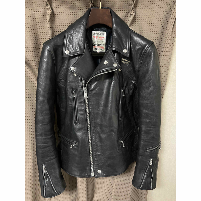 Lewis Leathers(ルイスレザー)のルイスレザー　ライトニング　シープスキン　タイトフィット　402t 黒 メンズのジャケット/アウター(ライダースジャケット)の商品写真