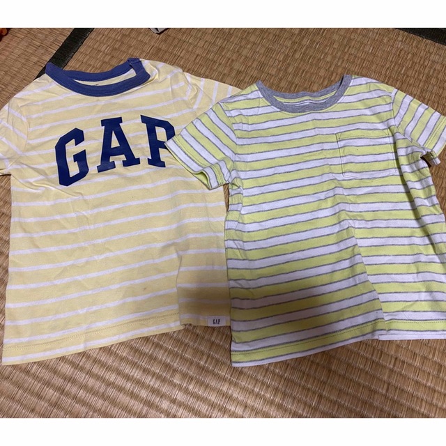 babyGAP(ベビーギャップ)の【専用】GAP Tシャツ　2枚セット　95センチ キッズ/ベビー/マタニティのキッズ服男の子用(90cm~)(Tシャツ/カットソー)の商品写真