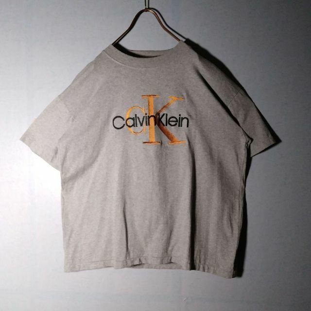 Calvin Klein(カルバンクライン)のCALVIN KLEIN 高見え ゴールド刺繍 ビッグロゴ Tシャツ ゆるたぼ メンズのトップス(Tシャツ/カットソー(半袖/袖なし))の商品写真