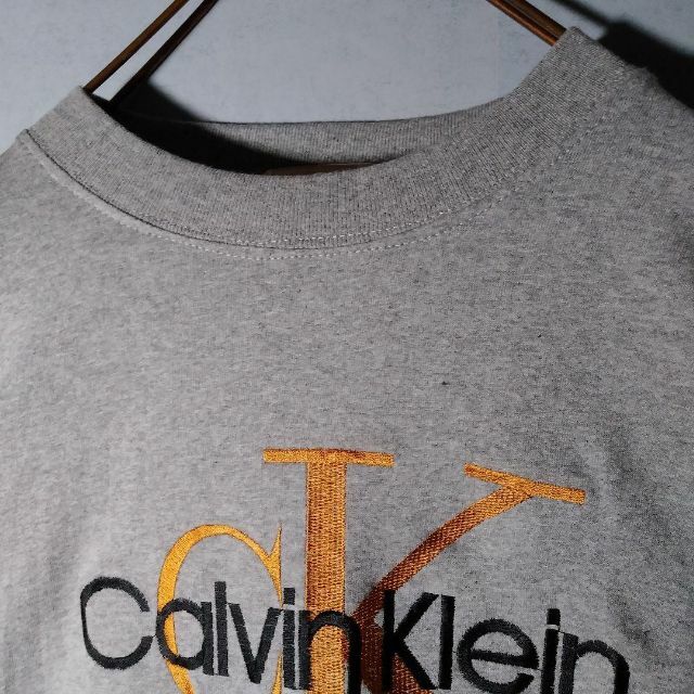 Calvin Klein(カルバンクライン)のCALVIN KLEIN 高見え ゴールド刺繍 ビッグロゴ Tシャツ ゆるたぼ メンズのトップス(Tシャツ/カットソー(半袖/袖なし))の商品写真