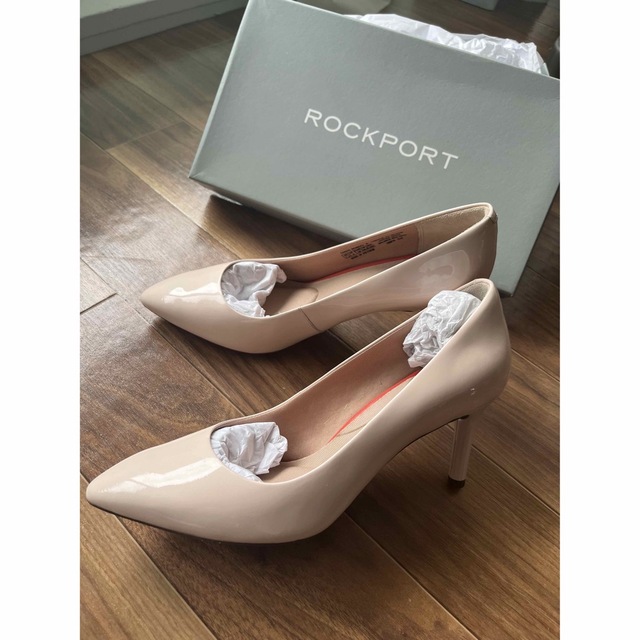 ROCKPORT(ロックポート)のROCKPORT WOMEN プレーンパンプス　パテント 7.5（24.5cm） レディースの靴/シューズ(ハイヒール/パンプス)の商品写真