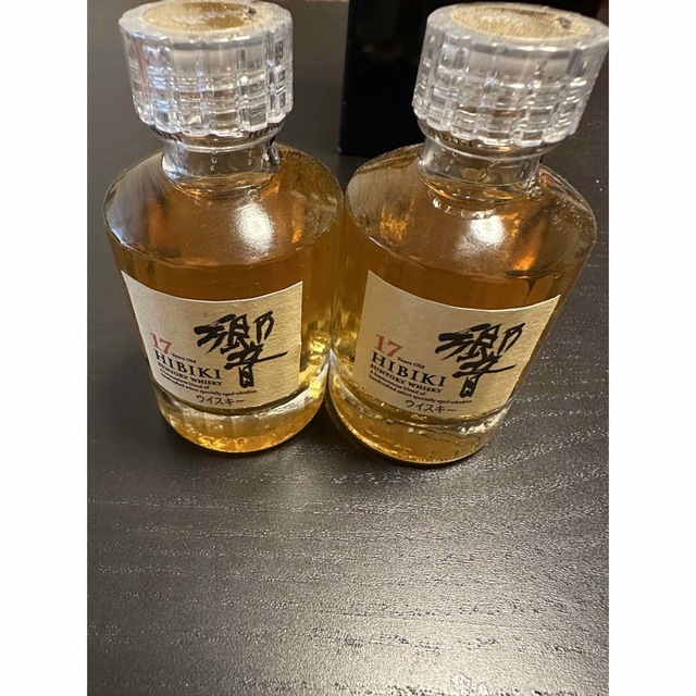 サントリー(サントリー)の【まろん様専用】響17年　ミニボトル2本 食品/飲料/酒の酒(ウイスキー)の商品写真