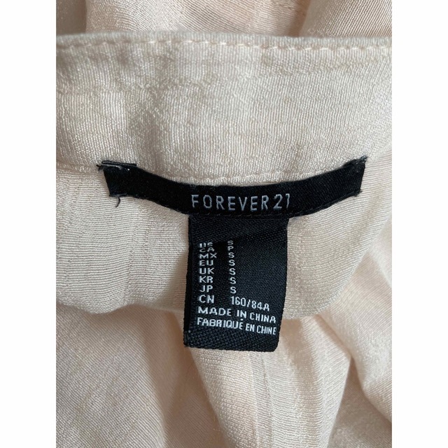 FOREVER 21(フォーエバートゥエンティーワン)のFOREVER21 ブラウス　夏シャツ　日焼け防止シースルーロール袖　薄ピンク レディースのトップス(シャツ/ブラウス(長袖/七分))の商品写真