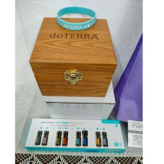 ドテラ　アロマタッチ　ドクターヒル　木箱　リストバンド　doTERRA