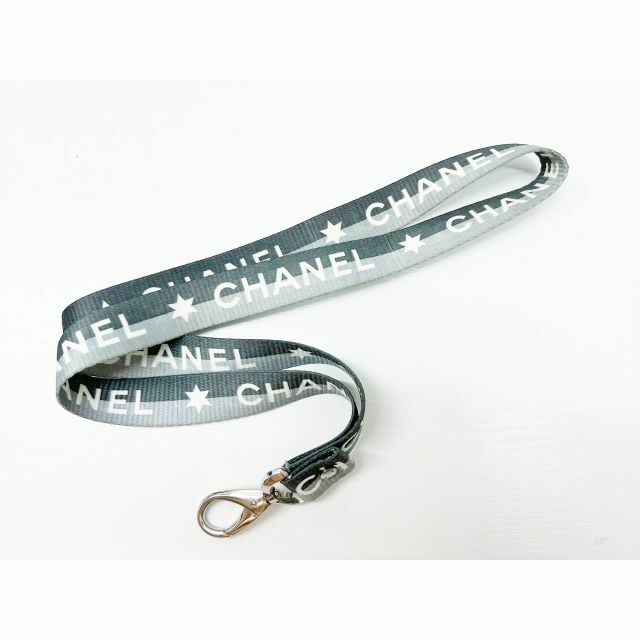 美品CHANELネックストラップ