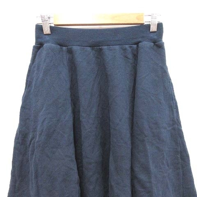 KBF(ケービーエフ)のケイビーエフ アーバンリサーチ フレアスカート ひざ丈 スウェット F 紺 レディースのスカート(ひざ丈スカート)の商品写真