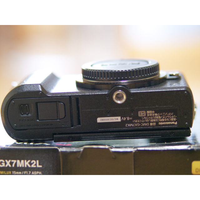 Panasonic(パナソニック)のPanasonic LUMIX DMC-GX7MK2 ブラック GX80 スマホ/家電/カメラのカメラ(ミラーレス一眼)の商品写真