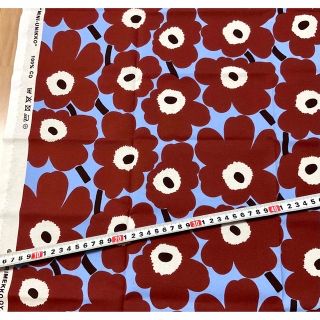 マリメッコ(marimekko)の2023SS日本限定色❣️ミニウニッコ　マリメッコ　生地　50×70 正規品(生地/糸)