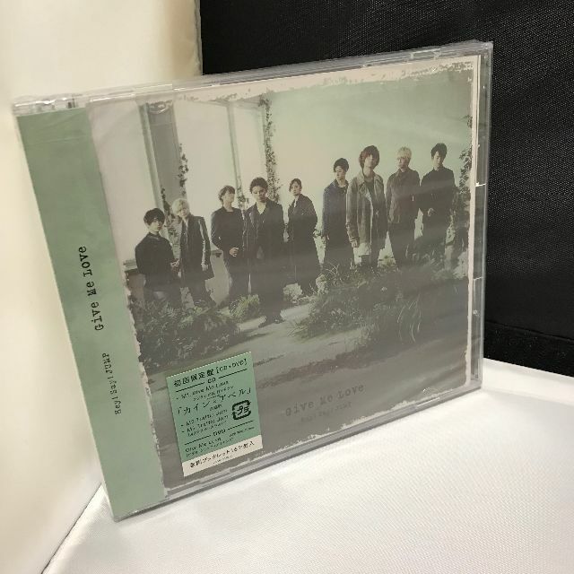 Johnny's(ジャニーズ)のHey! Say! JUMP Give Me Love(初回限定盤)(DVD付) エンタメ/ホビーのCD(ポップス/ロック(邦楽))の商品写真