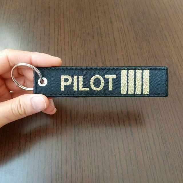 PILOT tag & ミニ飛行機キーホルダーのセット メンズのファッション小物(キーホルダー)の商品写真