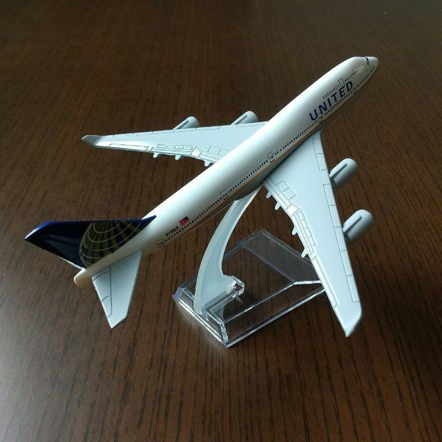 ユナイテッド航空 B747 飛行機模型 16cm エンタメ/ホビーのおもちゃ/ぬいぐるみ(模型/プラモデル)の商品写真