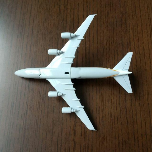 ユナイテッド航空 B747 飛行機模型 16cm エンタメ/ホビーのおもちゃ/ぬいぐるみ(模型/プラモデル)の商品写真