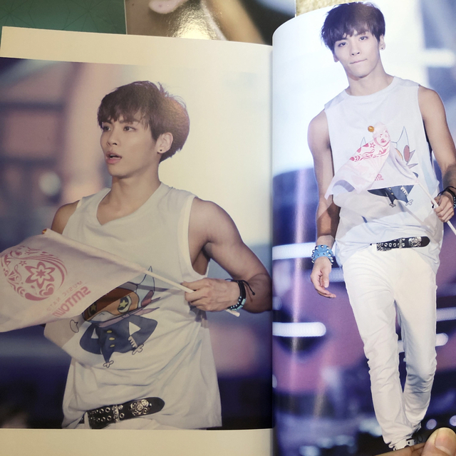 SHINee - SHINee ジョンヒョン ペンカフェ DVD 写真集の通販 by そら's SHINee - SHINee ジョンヒョン ペンカフェ DVD 写真集の通販 by そら's